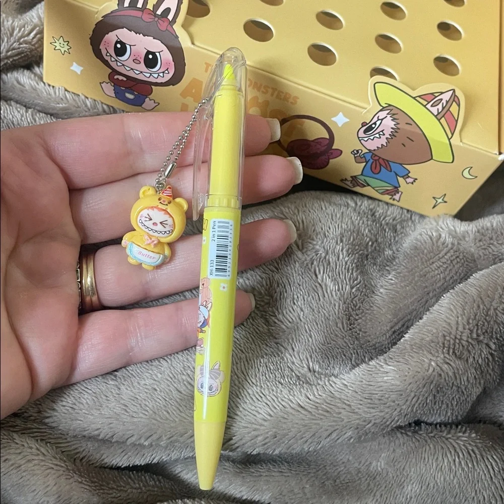 Seven pens 2 in 1 pen highlighter monster Labubu Pens Set of 7